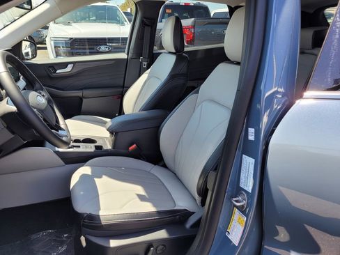 New 2025 Ford Escape SE w/ PHEV Premium Package image 35