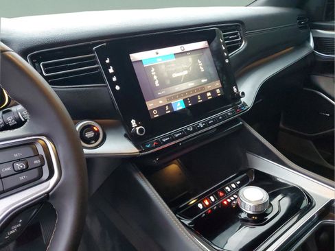 Used 2023 Jeep Wagoneer Series II image 25