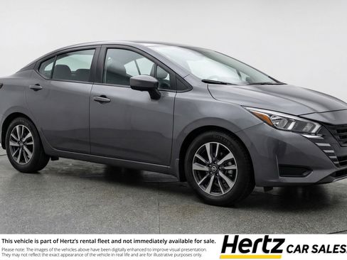 Used 2025 Nissan Versa SV image 1
