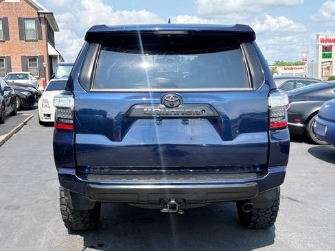 Used 2019 Toyota 4Runner TRD Off-Road Premium AWD/4WD image 6
