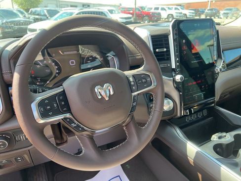 Used 2025 RAM 1500 Laramie image 10