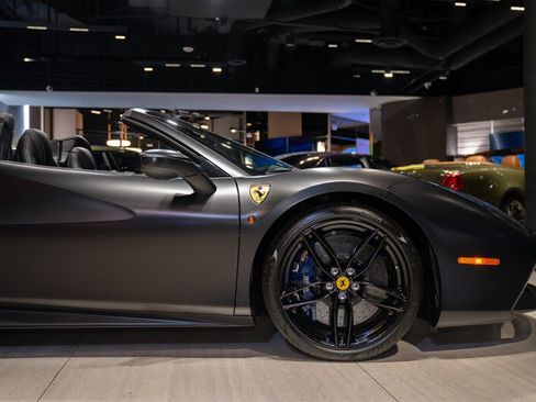 Used 2017 Ferrari 488 Spider RWD image 15