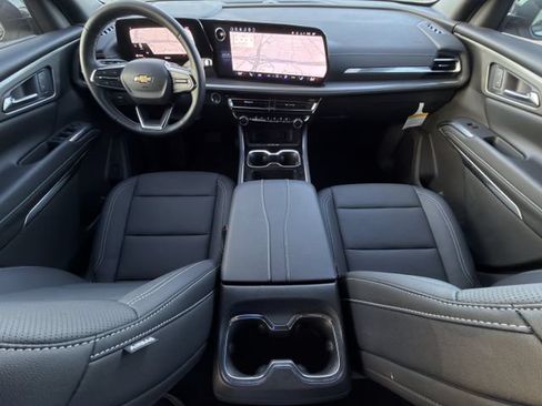 New 2026 Chevrolet Traverse LT w/ Driver Confidence Package FWD image 11