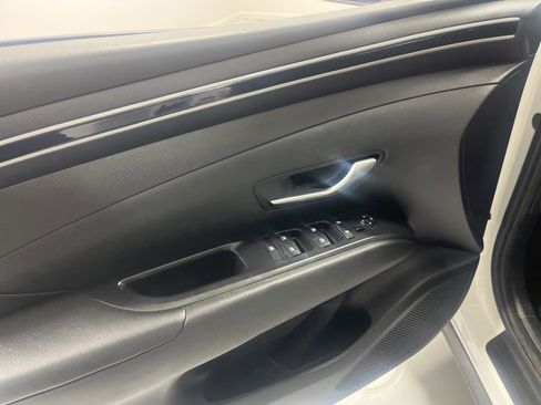 Certified 2023 Hyundai Tucson SE image 6