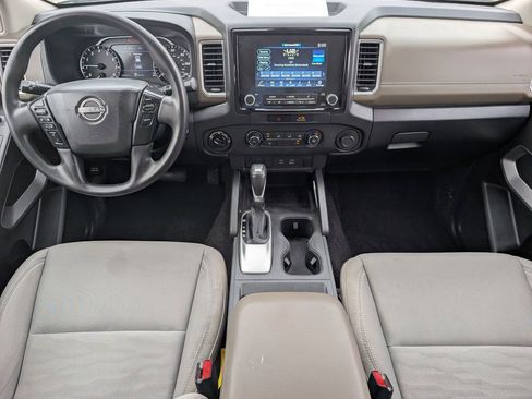 Certified 2023 Nissan Frontier SV image 9