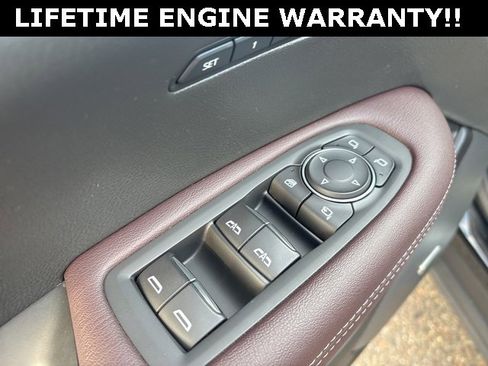 Used 2023 Cadillac XT6 Premium Luxury image 12