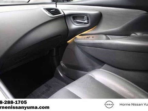 Used 2017 Nissan Murano SL image 11