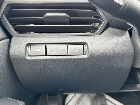 Used 2022 Nissan Altima 2.5 SR image 17