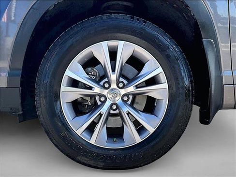 Used 2015 Toyota Highlander XLE FWD image 10