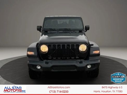 Used 2020 Jeep Gladiator Sport w/ Quick Order Package 24S AWD/4WD image 2