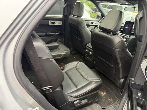Used 2022 Ford Explorer ST w/ Equipment Group 401A AWD/4WD image 13