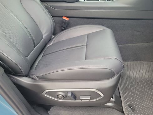 New 2026 Jeep Grand Wagoneer Limited AWD/4WD image 24