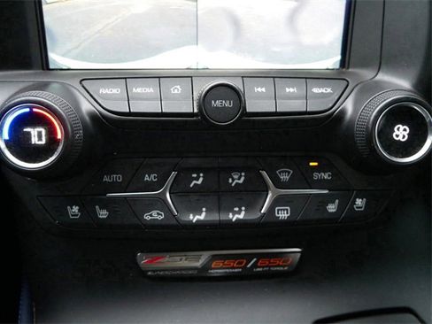 Used 2016 Chevrolet Corvette Z06 w/ 3LZ Preferred Equipment Group image 21