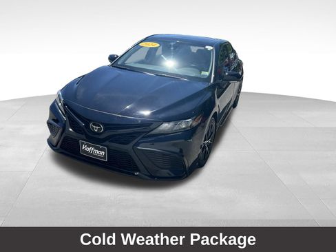 Used 2024 Toyota Camry SE w/ Cold Weather Package AWD/4WD image 4