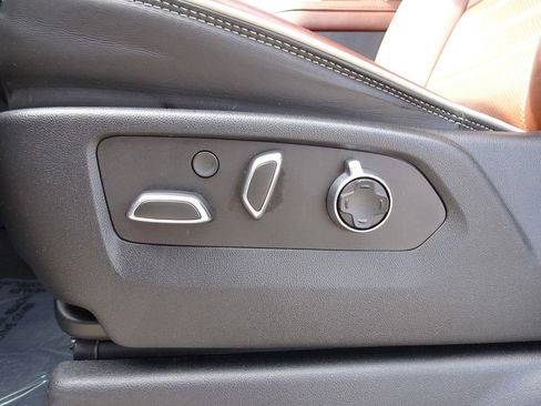 Used 2022 GMC Sierra 1500 Denali Ultimate image 11