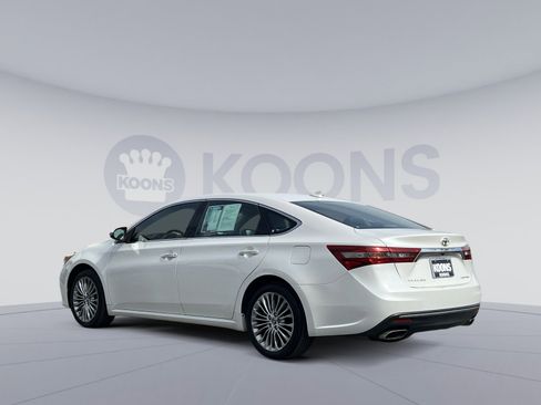 Used 2017 Toyota Avalon Limited w/ Carpet Mat Package image 4