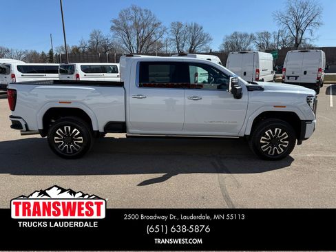 Used 2026 GMC Sierra 3500 Denali Ultimate image 18