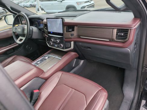 Used 2024 Ford Expedition Max Limited image 36
