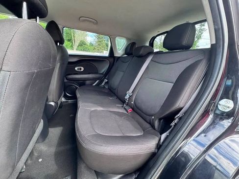 Used 2017 Kia Soul w/ Convenience Package FWD image 12