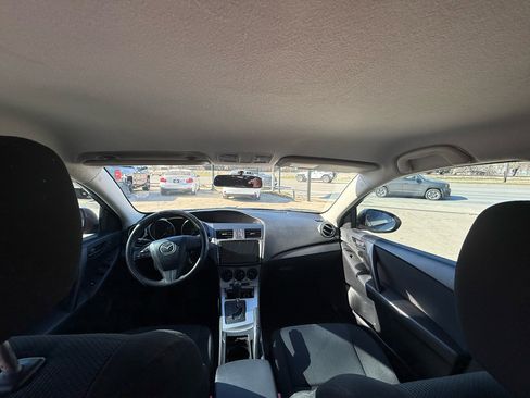 Used 2011 MAZDA MAZDA3 i Sport image 11