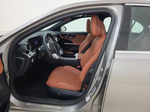 Used 2024 Mercedes-Benz C 300 Sedan image 7