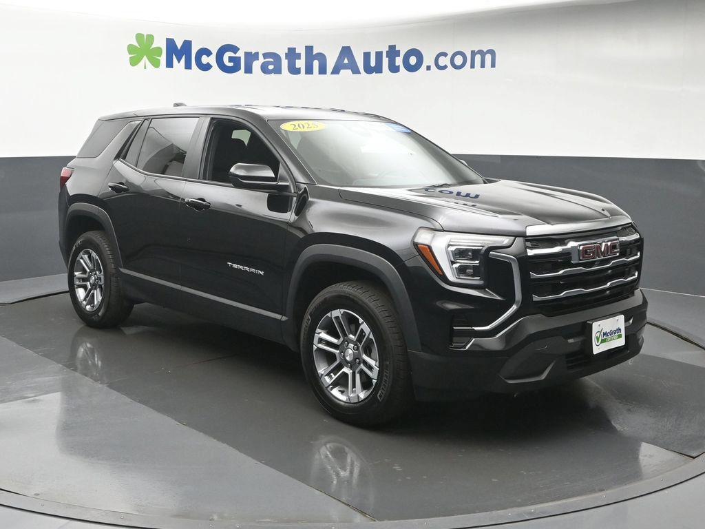 Used 2025 GMC Terrain Elevation AWD/4WD image 2