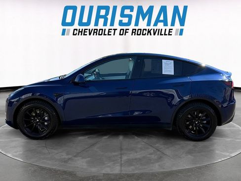 Used 2022 Tesla Model Y Long Range AWD/4WD image 3