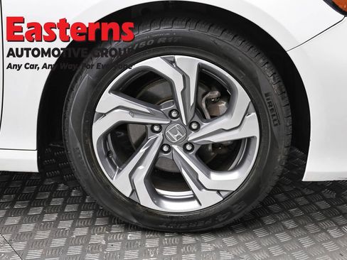 Used 2020 Honda Accord EX image 31