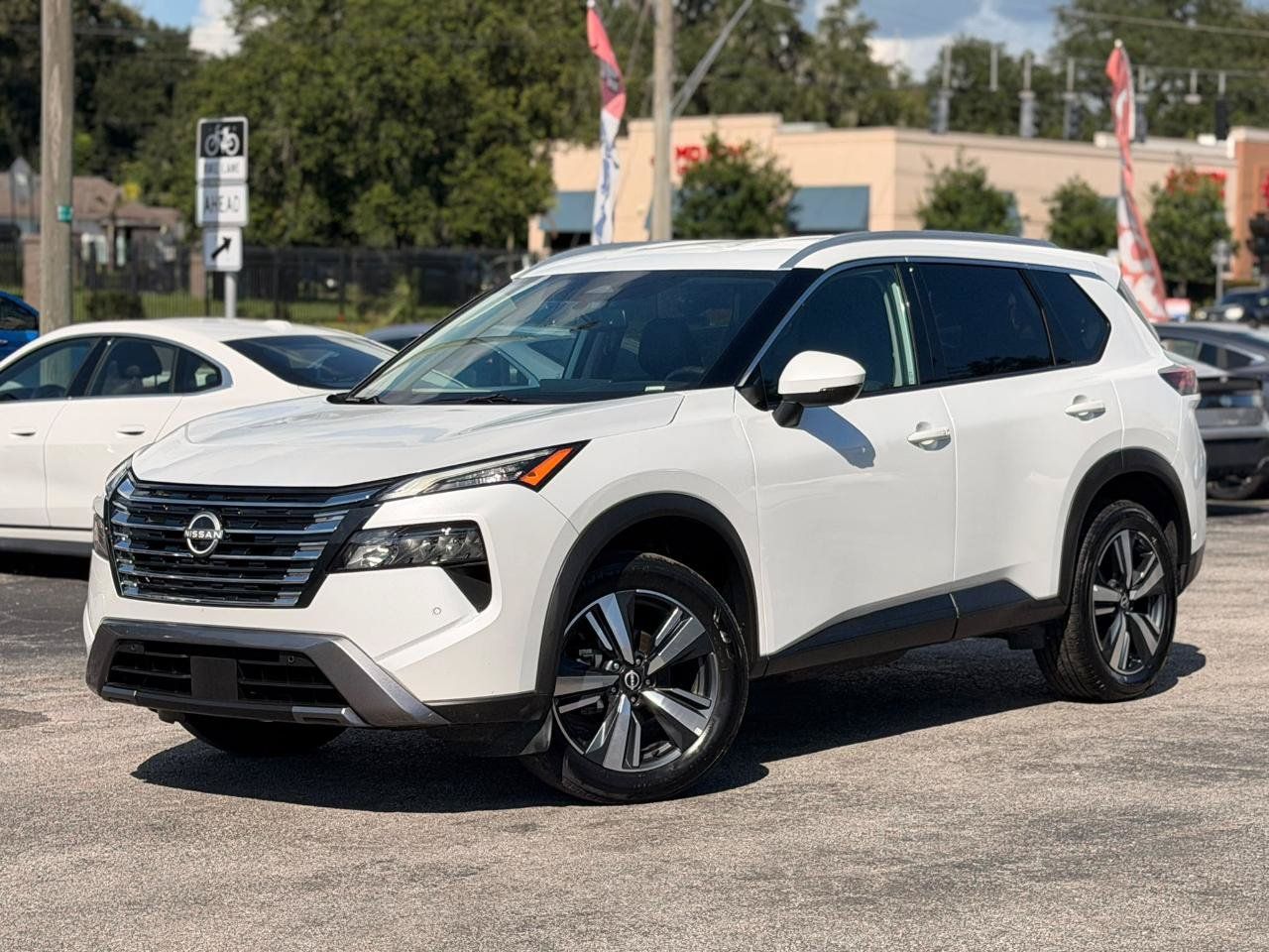 Used 2026 Nissan Rogue SL AWD/4WD image 1