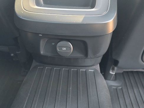 Used 2022 Volvo S60 B5 Inscription image 21