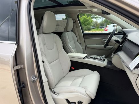 New 2026 Volvo XC90 B5 Ultra w/ Lounge Package AWD/4WD image 8