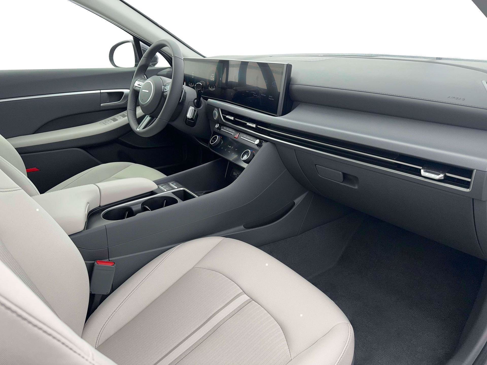 New 2026 Hyundai Sonata SEL AWD/4WD image 15