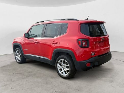 Used 2016 Jeep Renegade Latitude w/ Popular Equipment Group image 3