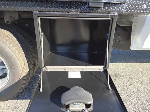 New 2026 GMC Sierra 3500 Pro w/ Convenience Package image 22