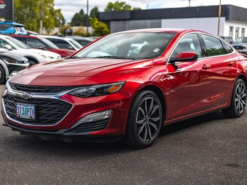 Used 2024 Chevrolet Malibu RS FWD image 4