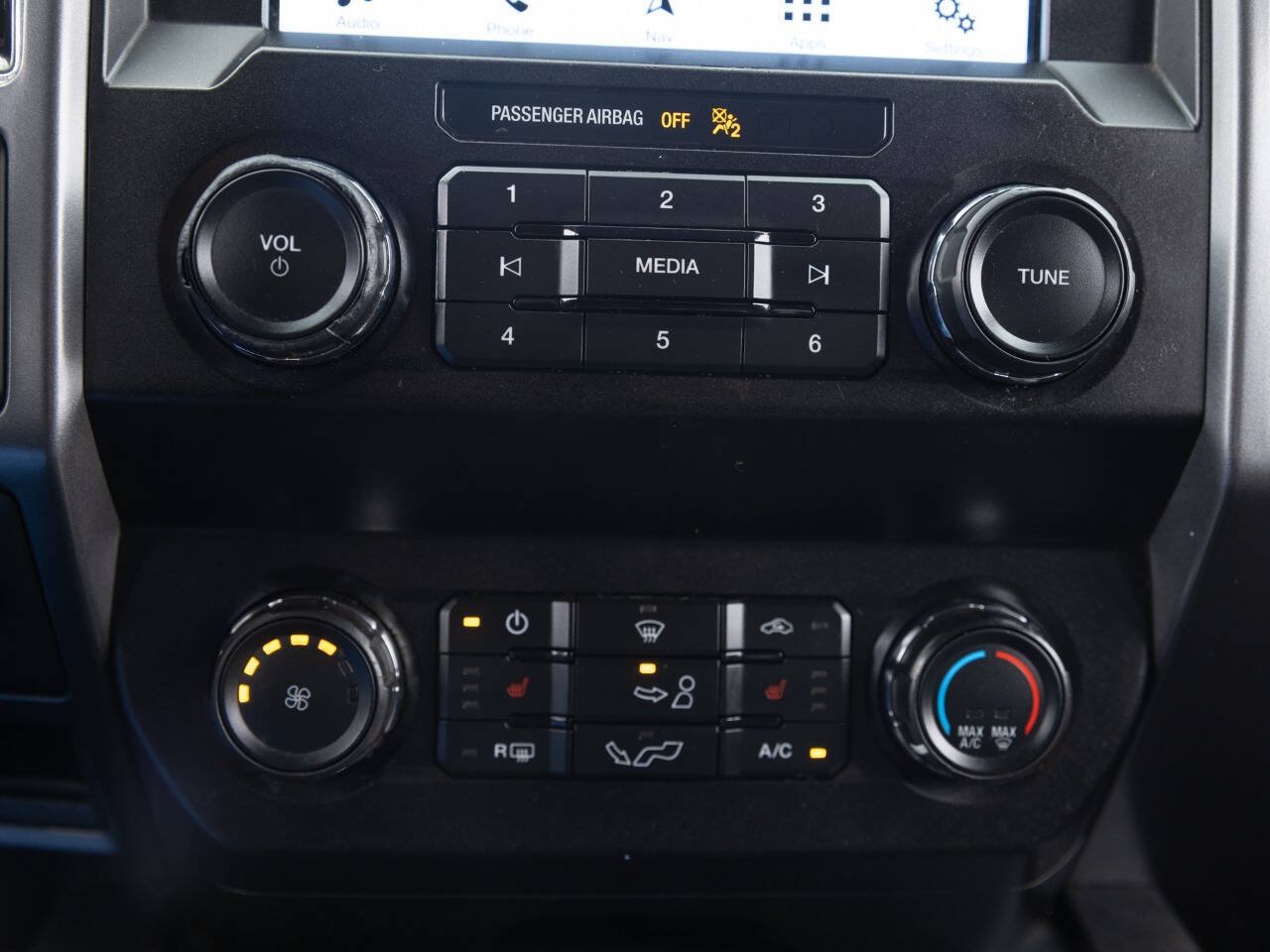 Used 2019 Ford F150 XLT w/ Equipment Group 302A Luxury AWD/4WD image 37