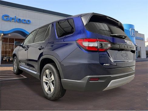 New 2025 Honda Pilot EX-L image 3