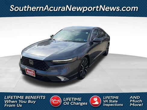 Used 2025 Honda Accord Touring image 1