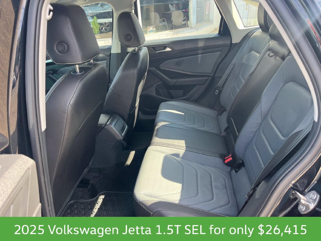 Used 2025 Volkswagen Jetta SEL FWD image 13