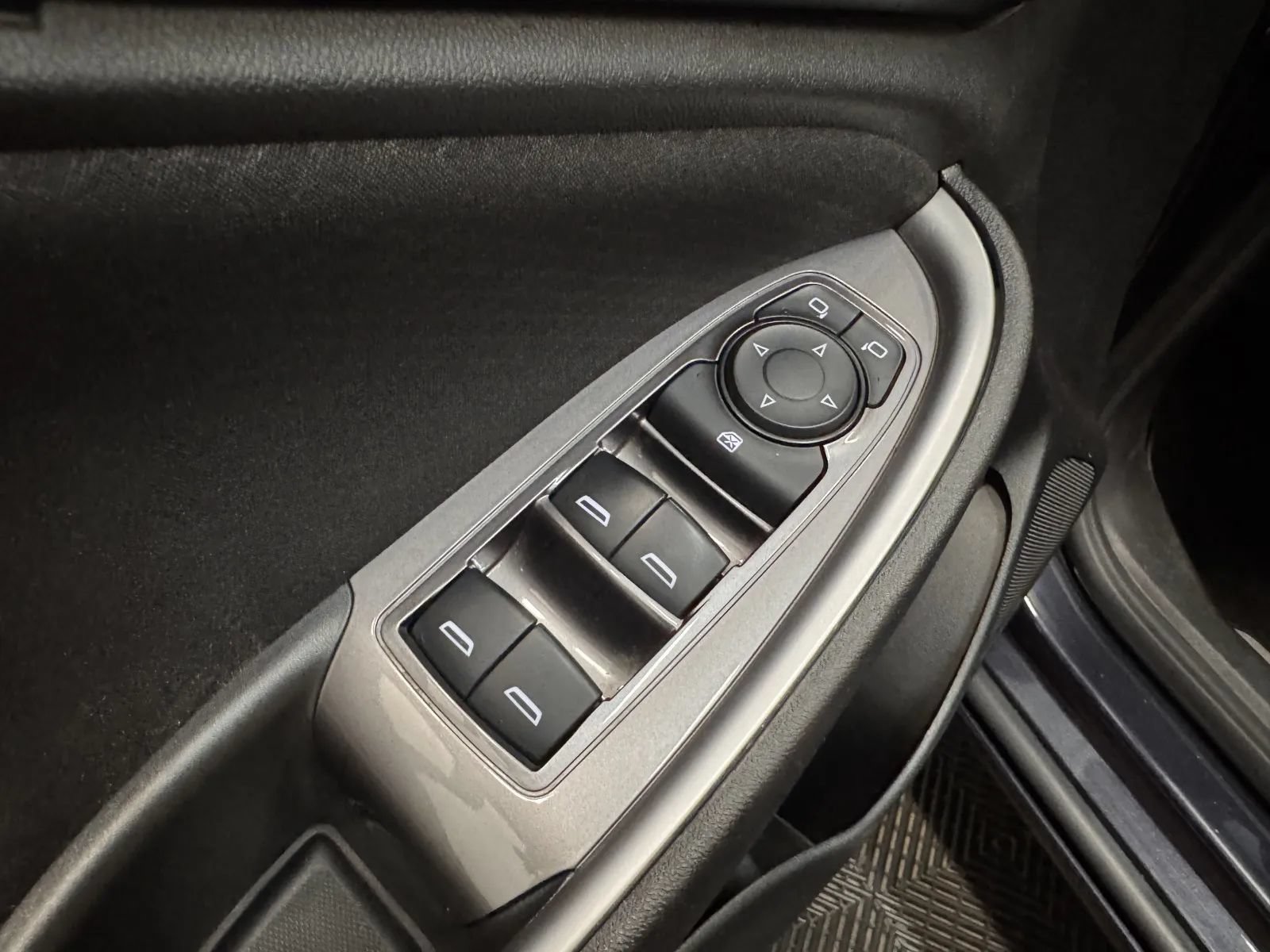 Used 2022 Chevrolet Malibu RS w/ LPO, Floor Liner Package FWD image 28