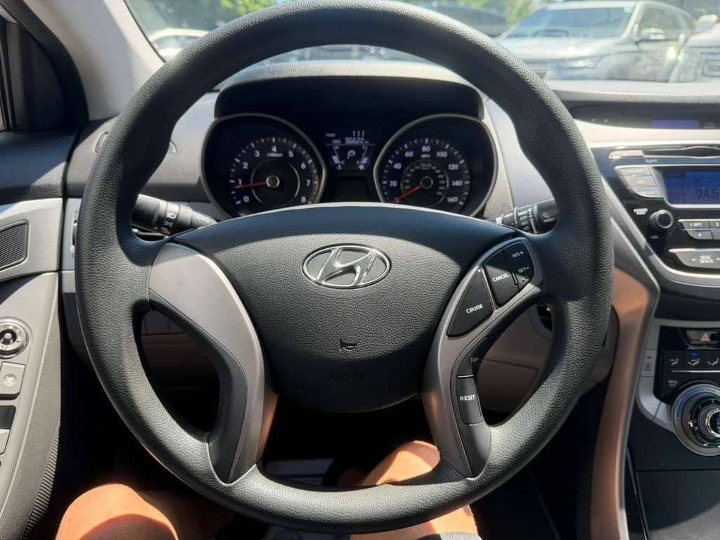 Used 2013 Hyundai Elantra GLS FWD image 23