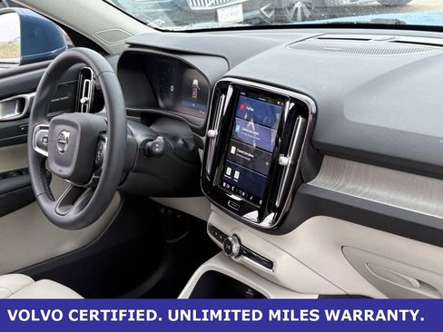 Certified 2023 Volvo XC40 B5 Ultimate w/ Protection Package Premier image 36