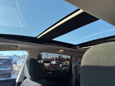 Used 2018 Nissan Murano SV w/ Premium Package image 11