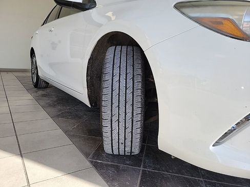 Used 2016 Toyota Camry SE image 19