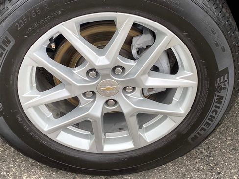 Used 2024 Chevrolet Equinox LT image 25