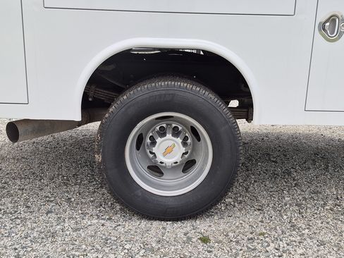 Used 2025 Chevrolet Silverado 3500 W/T w/ WT Convenience Package AWD/4WD image 11