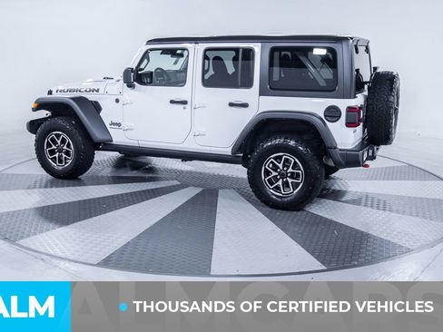 Used 2025 Jeep Wrangler Unlimited Rubicon AWD/4WD image 4