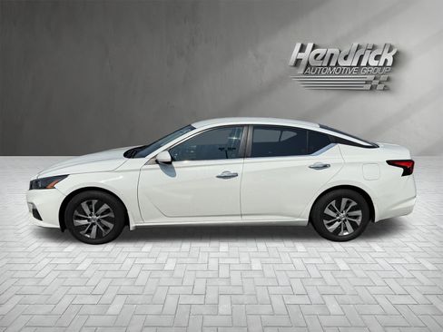 Used 2022 Nissan Altima 2.5 S FWD image 6