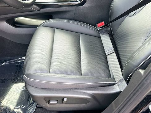 Certified 2023 Buick Envision Essence AWD/4WD image 18