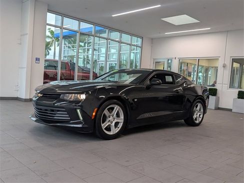 Used 2017 Chevrolet Camaro LT image 3